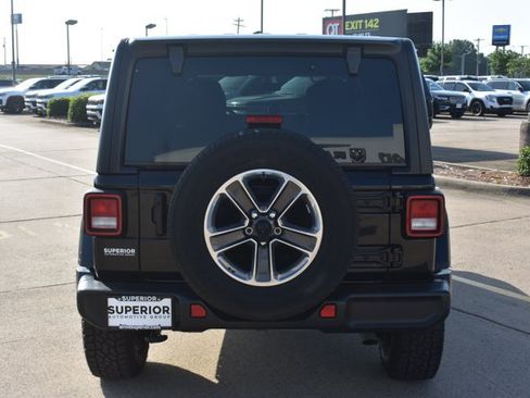 Used 2023 Jeep Wrangler Unlimited Sahara w/ Cold Weather Group AWD/4WD image 6