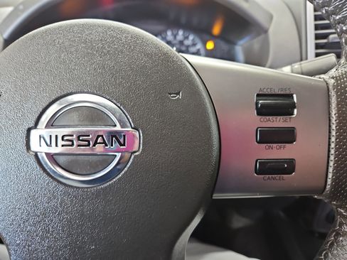 Used 2011 Nissan Frontier SV w/ SV Premium Utility Pkg image 15