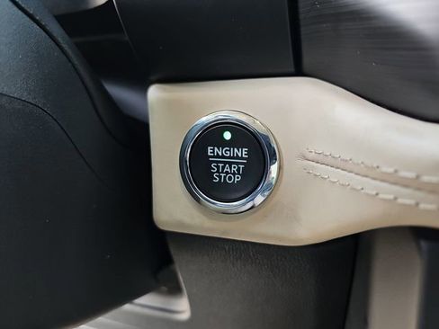 Used 2023 Ford Expedition Platinum image 30