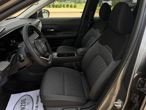 Used 2026 Nissan Kicks SV w/ SV Premium Package FWD image 10