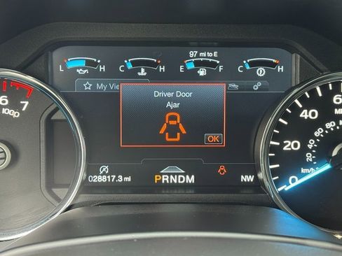 Certified 2019 Ford F150 Lariat w/ Equipment Group 502A Luxury image 24