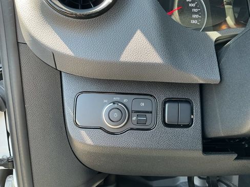 Used 2025 Mercedes-Benz Sprinter 2500 image 13