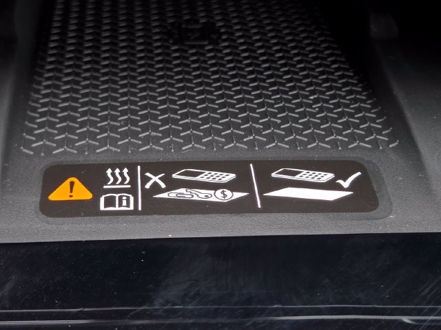 New 2027 Chevrolet Traverse RS w/ LPO, Floor Liner Package AWD/4WD image 8