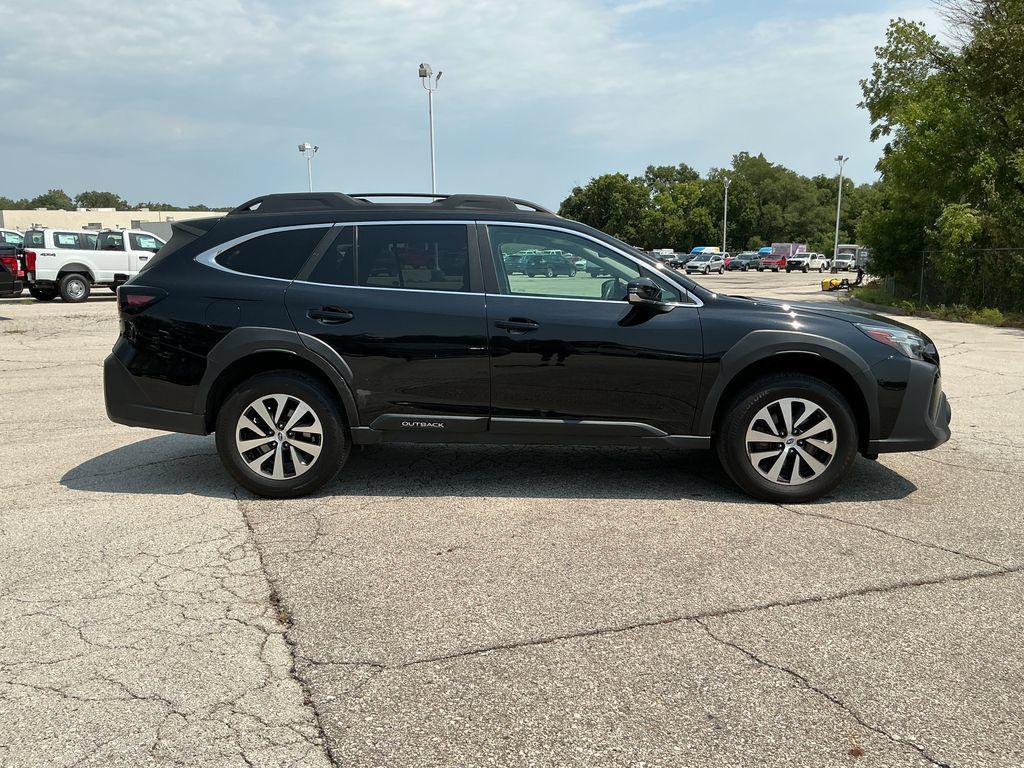Used 2023 Subaru Outback Premium AWD/4WD image 6