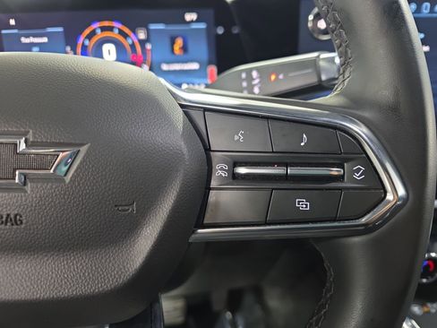Used 2025 Chevrolet Tahoe Z71 AWD/4WD image 18