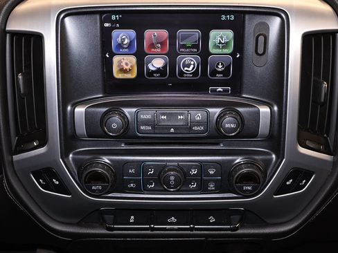Used 2019 GMC Sierra 1500 SLE w/ SLE Value Package AWD/4WD image 25