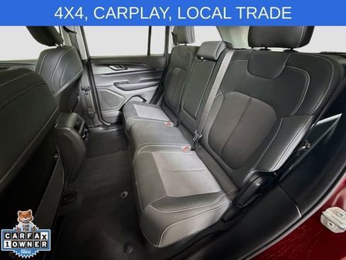 Used 2023 Jeep Grand Cherokee Laredo AWD/4WD image 22