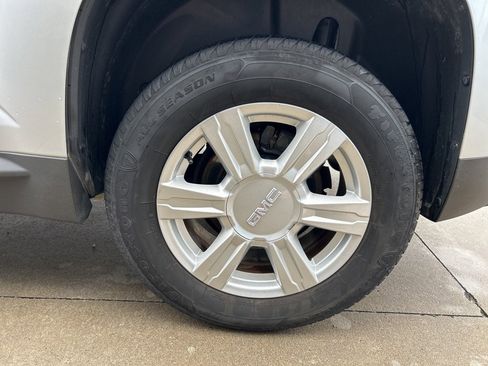 Used 2014 GMC Terrain SLE image 9