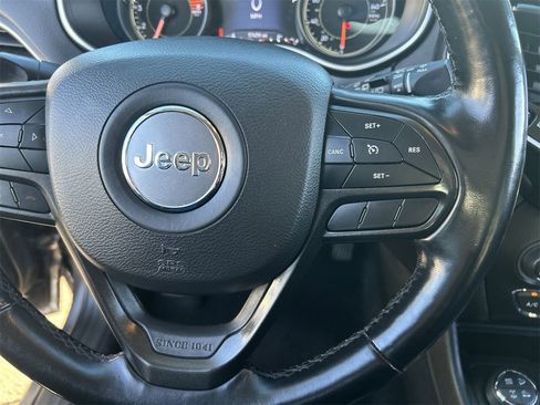 Used 2021 Jeep Cherokee Trailhawk image 21