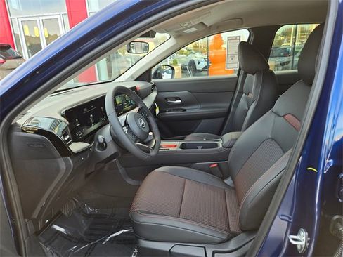 New 2026 Nissan Kicks SR w/ Cold Weather Package image 14