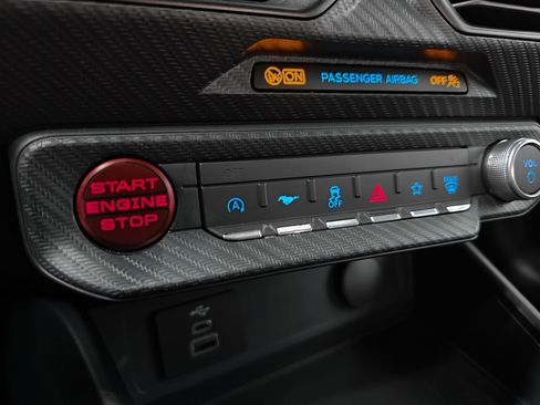 Used 2025 Ford Mustang Coupe image 22