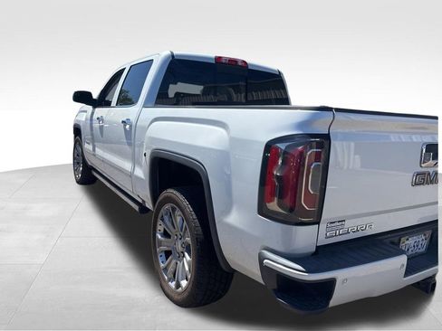 Used 2018 GMC Sierra 1500 Denali w/ Denali Ultimate Package AWD/4WD image 13