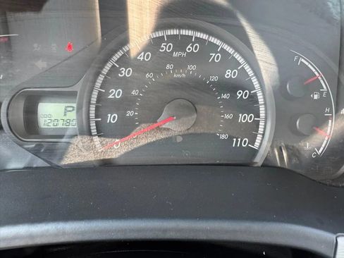 Used 2014 Toyota Sienna L FWD image 15