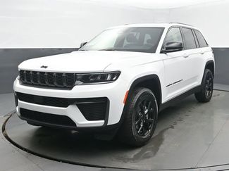 New 2026 Jeep Grand Cherokee Laredo video 1