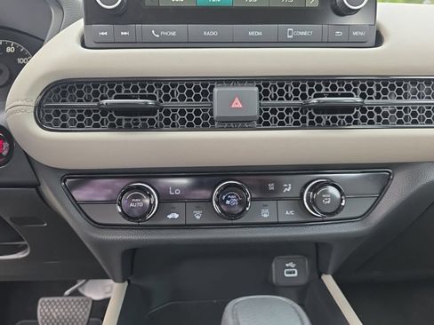 Used 2025 Honda HR-V LX image 18