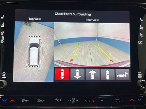 Used 2022 Jeep Grand Wagoneer Series III w/ Rear Seat Video Group 1 AWD/4WD image 14