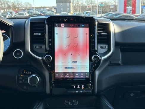 New 2026 RAM 1500 4x4 Crew Cab image 21