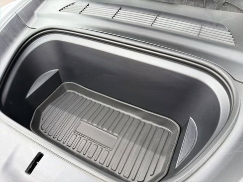 Used 2023 Tesla Model Y Long Range image 27