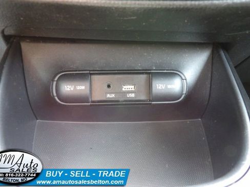 Used 2019 Kia Soul + image 12