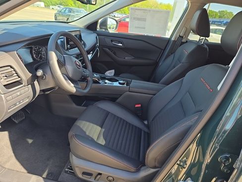 New 2026 Nissan Rogue SV AWD/4WD image 13