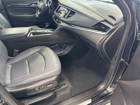 Used 2023 Buick Enclave Essence image 26
