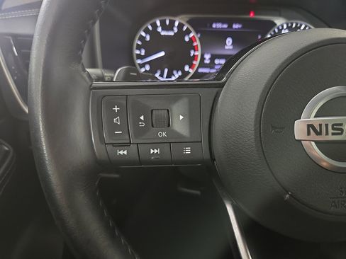 Used 2021 Nissan Rogue SL AWD/4WD image 15