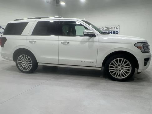 Used 2023 Ford Expedition Platinum AWD/4WD image 9
