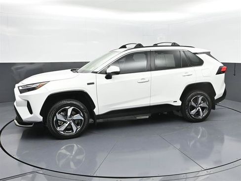 Used 2024 Toyota RAV4 SE w/ Weather & Moonroof Package AWD/4WD image 29