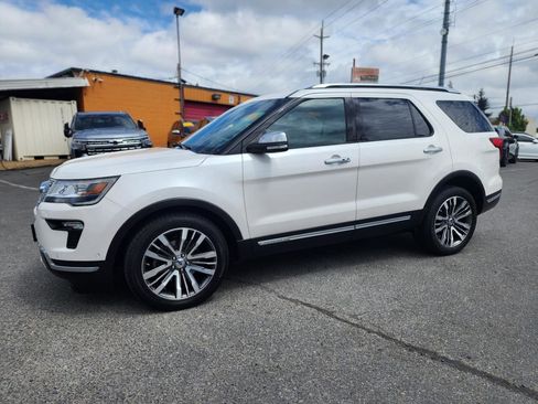 Used 2018 Ford Explorer Platinum AWD/4WD image 13