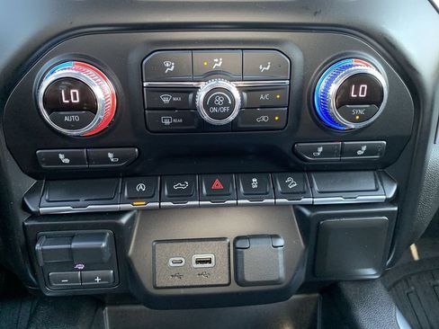 Used 2021 GMC Sierra 1500 Elevation w/ X31 Off-Road Package AWD/4WD image 23