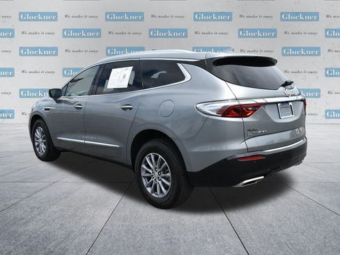 Used 2023 Buick Enclave Essence AWD/4WD image 8