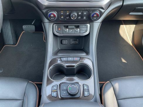 Used 2023 GMC Acadia AT4 w/ Technology Package AWD/4WD image 11