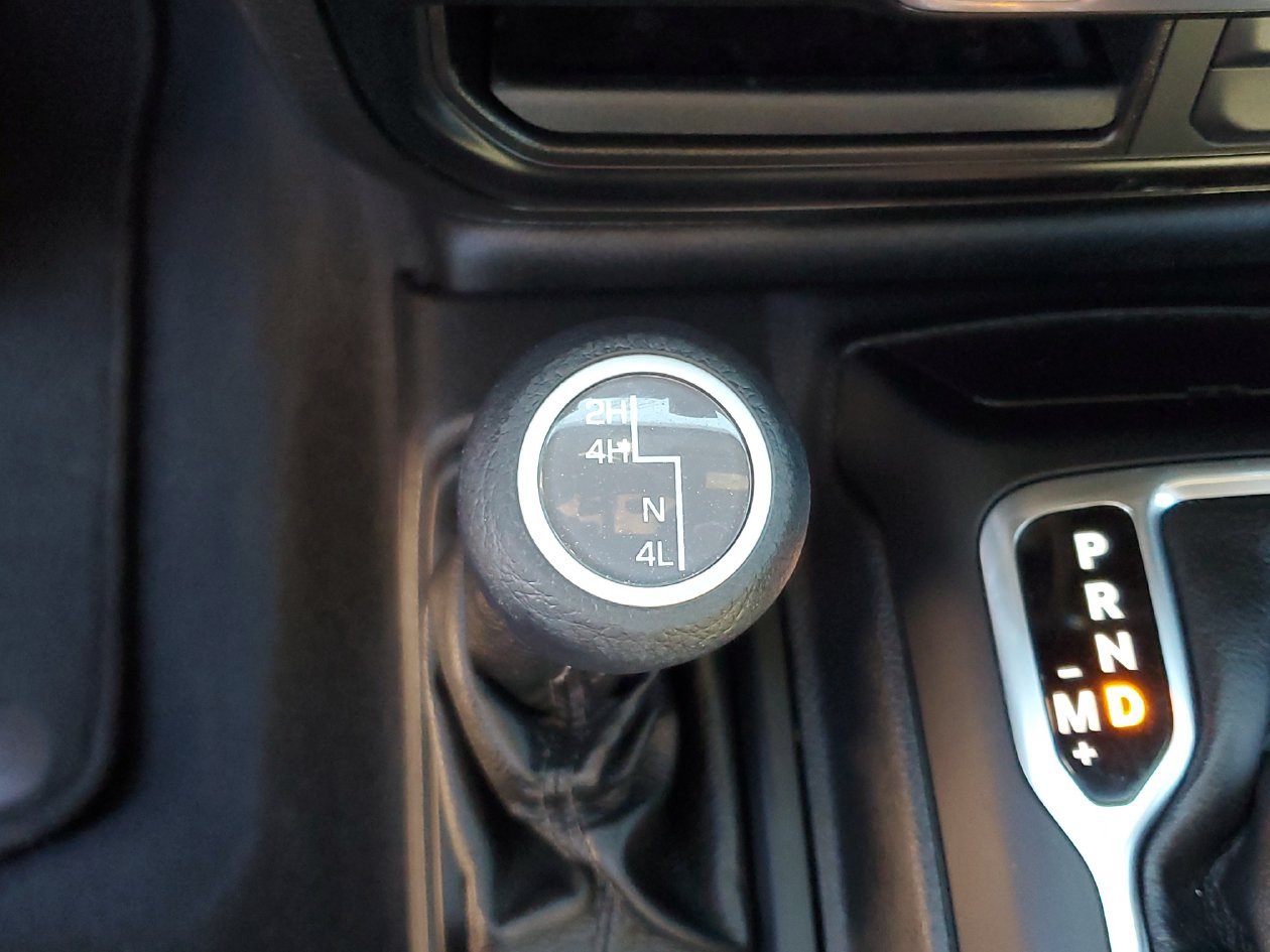 Used 2022 Jeep Wrangler Unlimited Sport AWD/4WD image 23