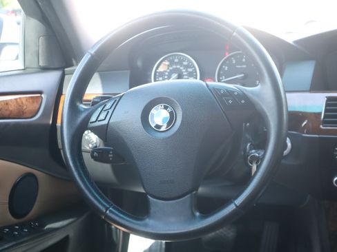 Used 2009 BMW 528i Sedan RWD image 14