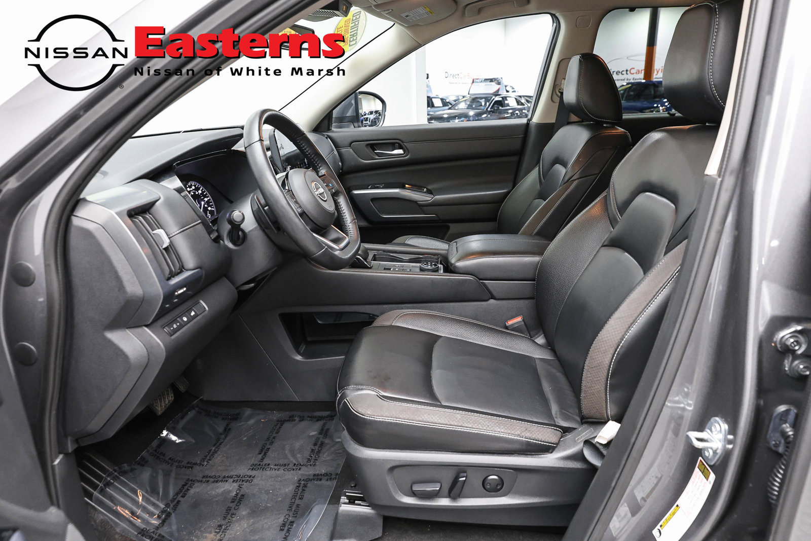 Used 2024 Nissan Pathfinder SL AWD/4WD image 14