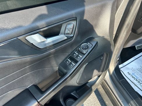 Used 2024 Ford Escape ST-Line w/ Tech Pack #1 AWD/4WD image 11