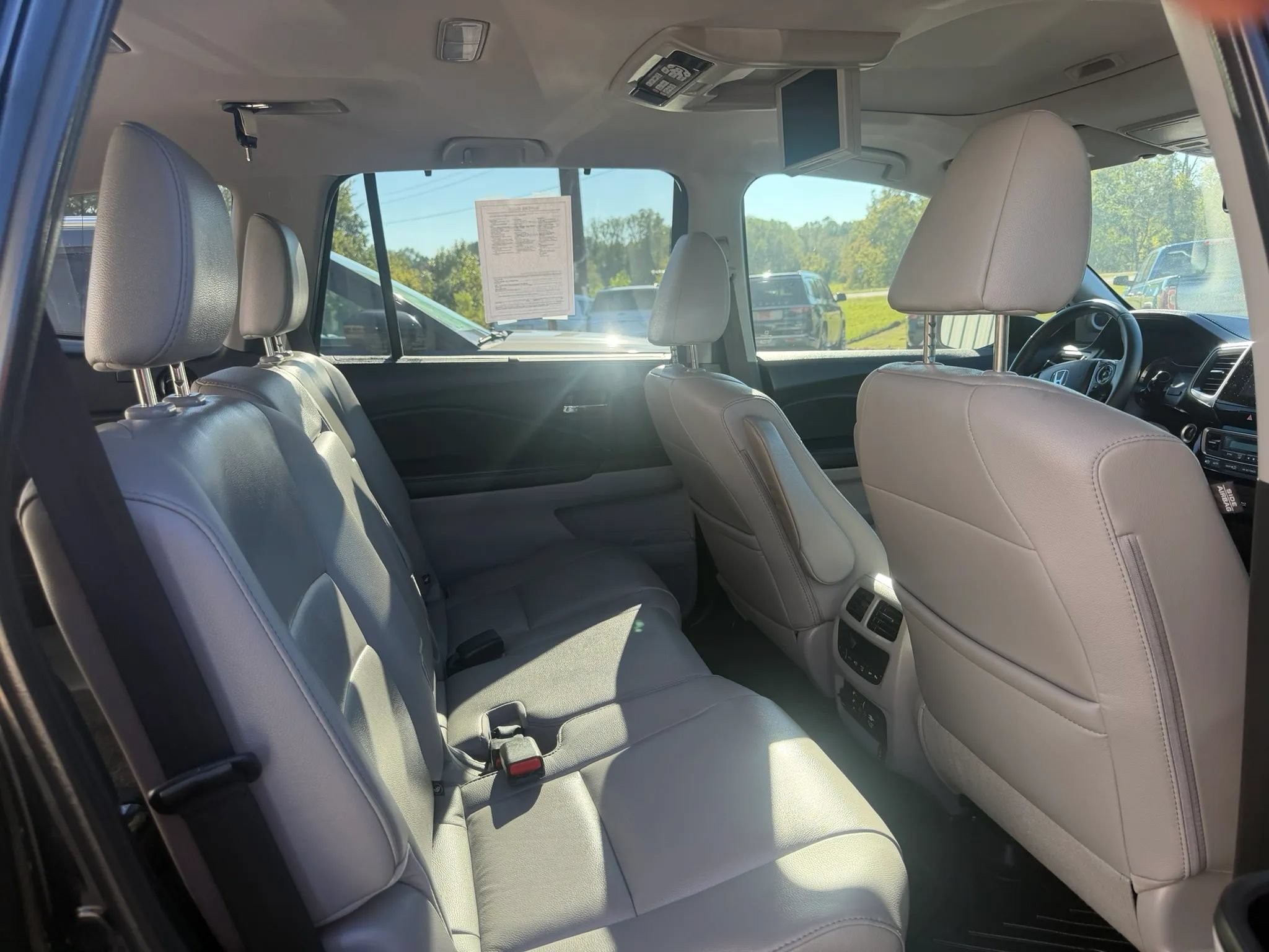 Used 2017 Honda Pilot Touring image 13