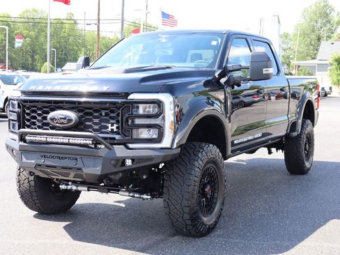 New 2026 Ford F250 Lariat w/ Black Appearance Package AWD/4WD image 16