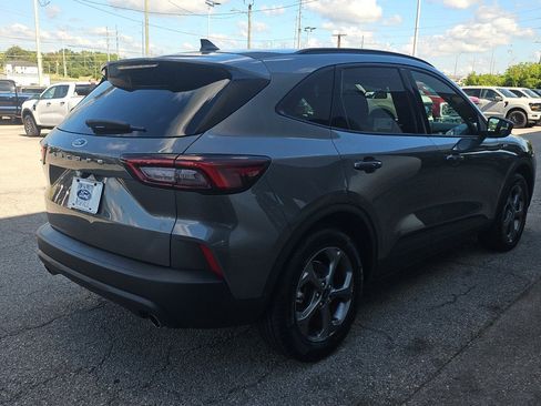Used 2025 Ford Escape ST-Line FWD image 5