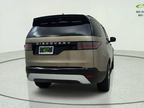 Used 2024 Land Rover Discovery Metropolitan Edition AWD/4WD image 7