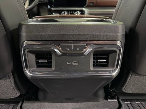 Used 2024 GMC Sierra 1500 Denali Ultimate AWD/4WD image 32