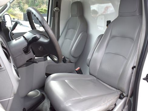 Used 2017 Ford E-350 and Econoline 350 Super Duty w/ Power Windows & Locks Group image 11