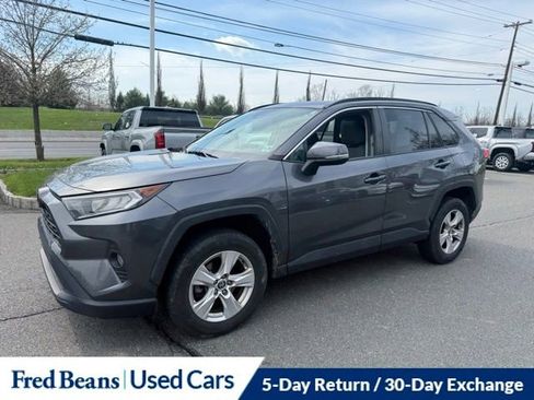 Used 2021 Toyota RAV4 XLE w/ Convenience Package image 14
