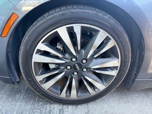 Used 2017 Lincoln MKZ Reserve FWD image 7