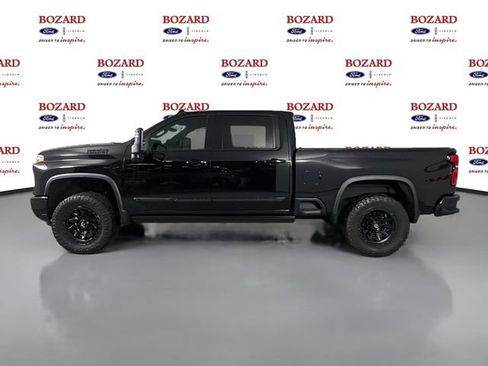 Used 2024 Chevrolet Silverado 2500 High Country w/ High Country Premium Package AWD/4WD image 5
