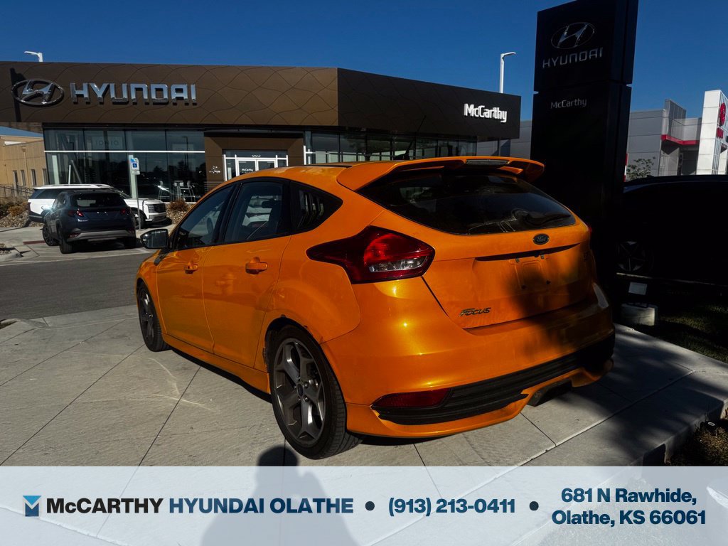 Used 2016 Ford Focus ST w/ Equipment Group 402A FWD image 10