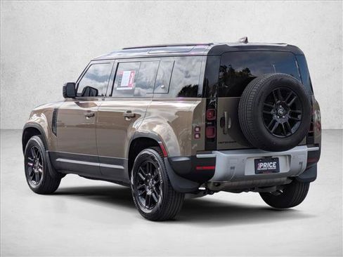 Used 2022 Land Rover Defender 110 S AWD/4WD image 8