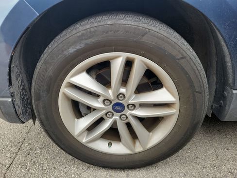 Used 2018 Ford Edge SEL w/ Equipment Group 201A FWD image 9