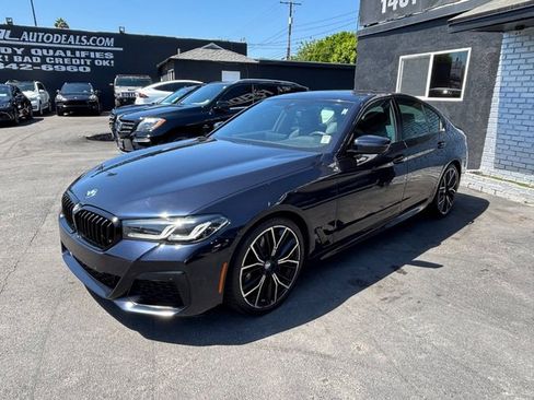 Used 2022 BMW 530i w/ M Sport Package RWD image 16