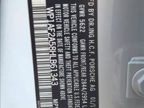 Used 2017 Porsche Macan Turbo image 27